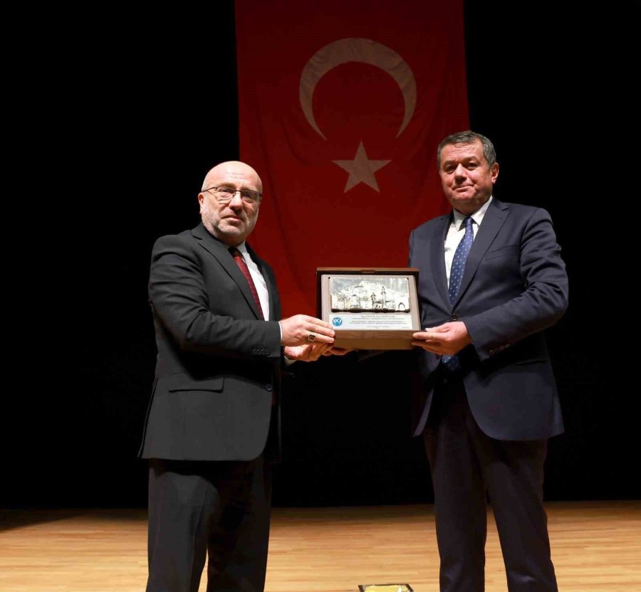 Cumhurbaşkanı Başdanışmanı Sertçelik, Kayü’de Konferans Verdi