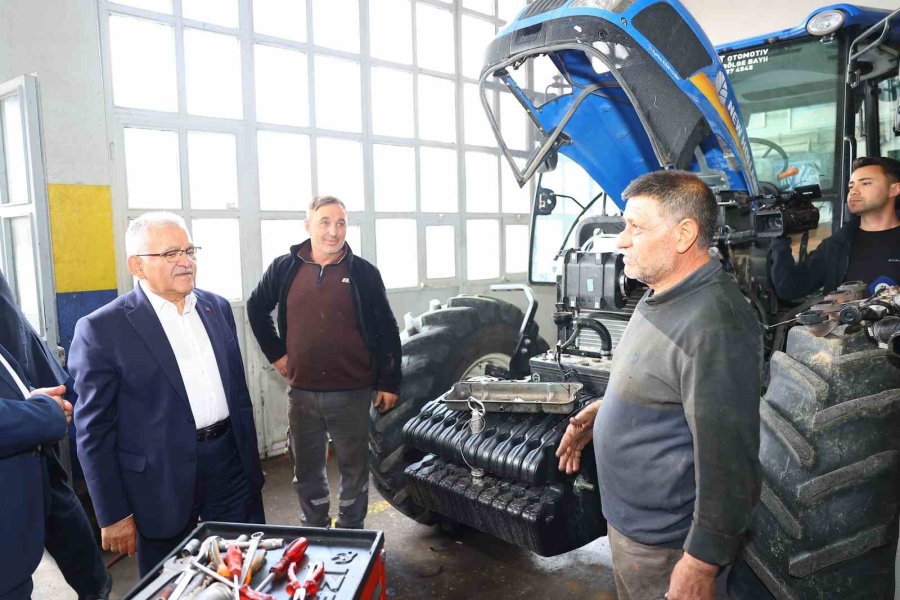 Başkan Büyükkılıç, Pınarbaşı Sanayi Esnafı İle Kucaklaştı