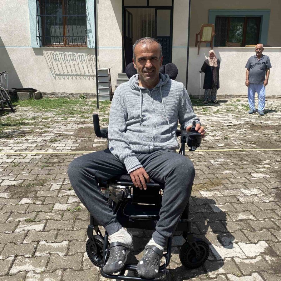 Başkan Büyükkılıç’tan Akülü Tekerlekli Sandalye İstedi, Anında Talebi Karşılandı