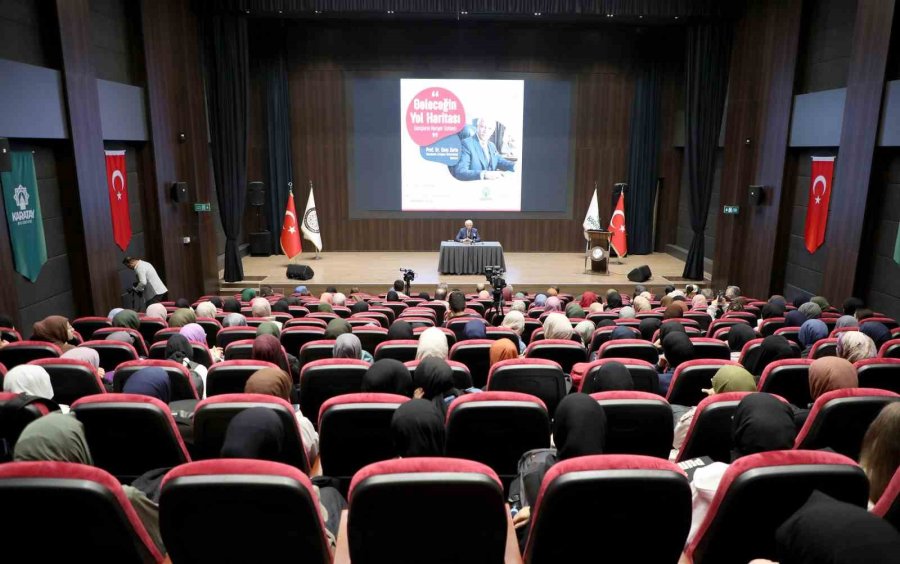 Karatay Belediyesi’nden Kariyer Planlaması Programları