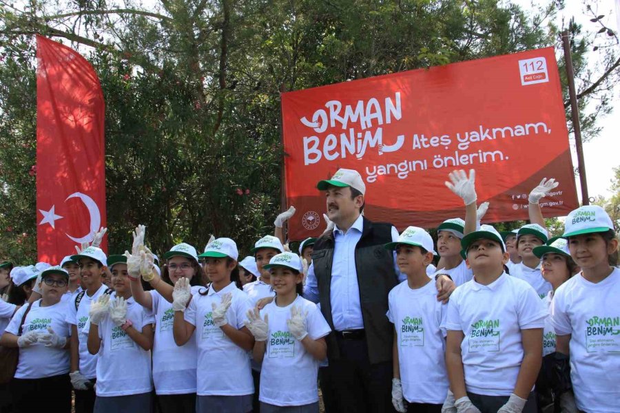 Öğrenciler Ormanlık Alanda Temizlik Yaptı