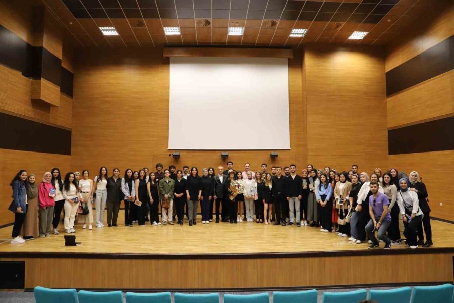 Niğde’de ’eğitim, Kültür Ve Sanat Söyleşileri’ Yapıldı