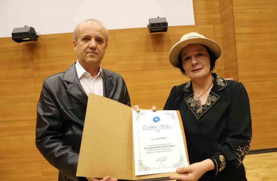 Niğde’de ’eğitim, Kültür Ve Sanat Söyleşileri’ Yapıldı