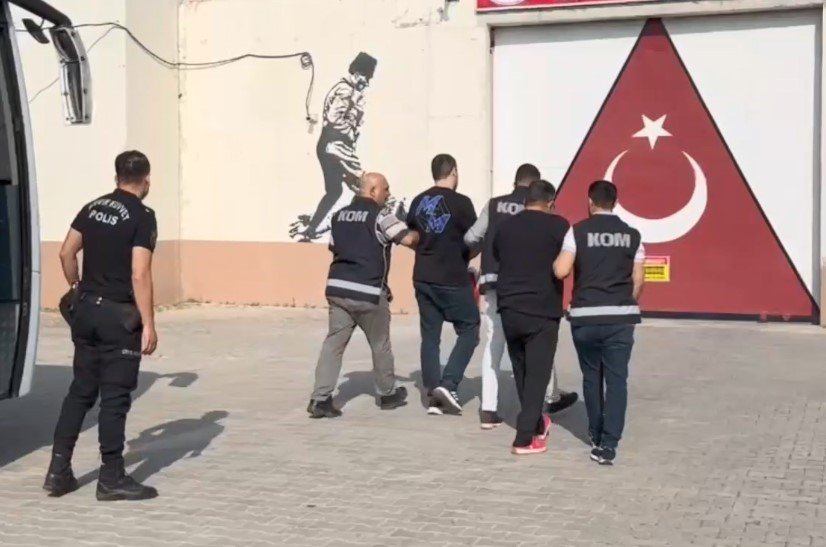 Mersin Tarsus’ta Suç Şebekesi Çökertildi: 3 Tutuklama