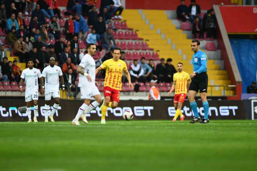 Trendyol Süper Lig: Kayserispor: 1 - Fatih Karagümrük: 0 (ilk Yarı)