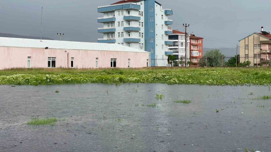 Aksaray’da Sağanak Yağış Yeniden Başladı