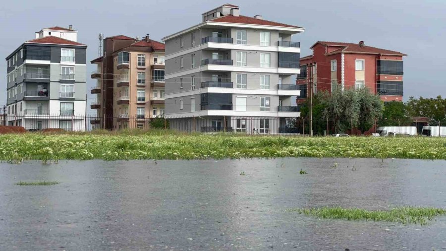 Aksaray’da Sağanak Yağış Yeniden Başladı