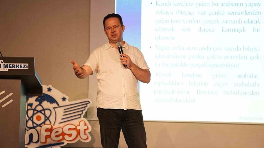 Antalya Bilim Merkezi’nde Yapay Zeka Teknolojileri Anlatıldı
