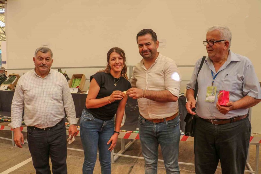 Çiftçilerin Ürünleri Yarıştı