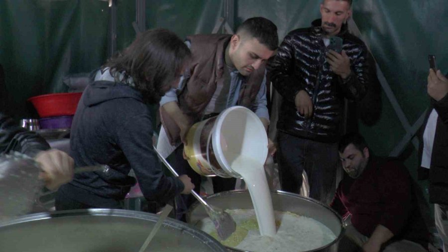 Czn Burak, Kazada Ölen Kayserili Fenomenin Taziyesine Katıldı