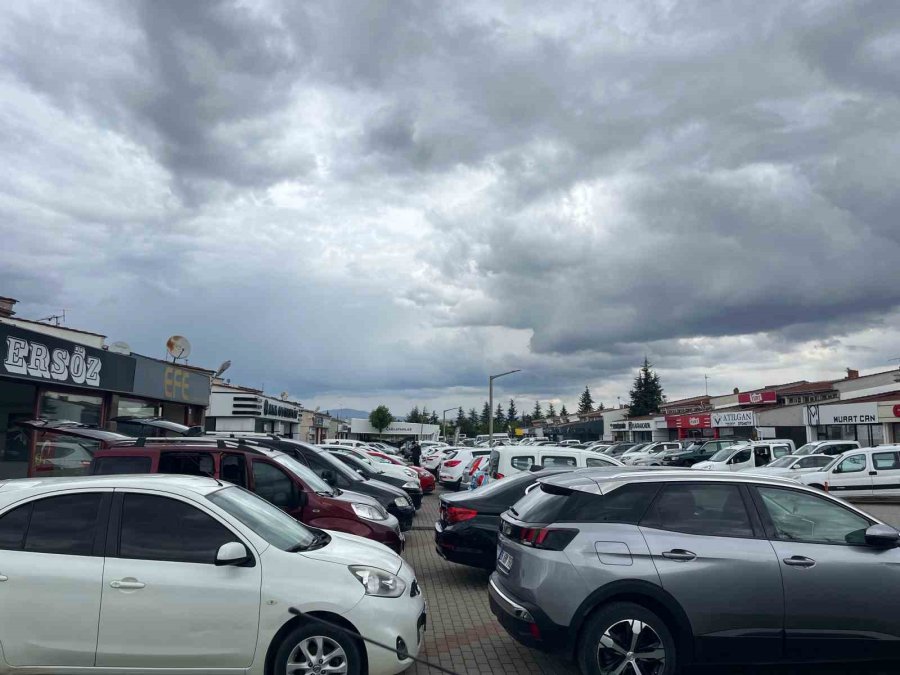 Hafta Sonunda Eskişehir’deki Oto Galericiler Boş Kaldı