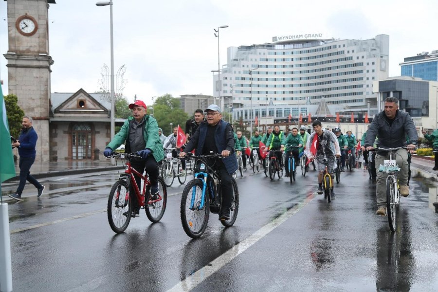 Yeşilay Bisiklet Tur’u Yoğun Katılımla Gerçekleşti