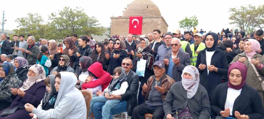 Develi’de ’hızır İlyas Şenlikleri’ Hıdırellez Tepesi’nde Yapıldı