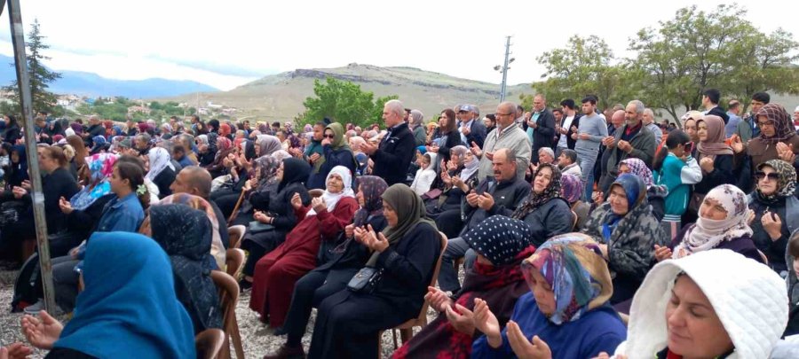 Develi’de ’hızır İlyas Şenlikleri’ Hıdırellez Tepesi’nde Yapıldı