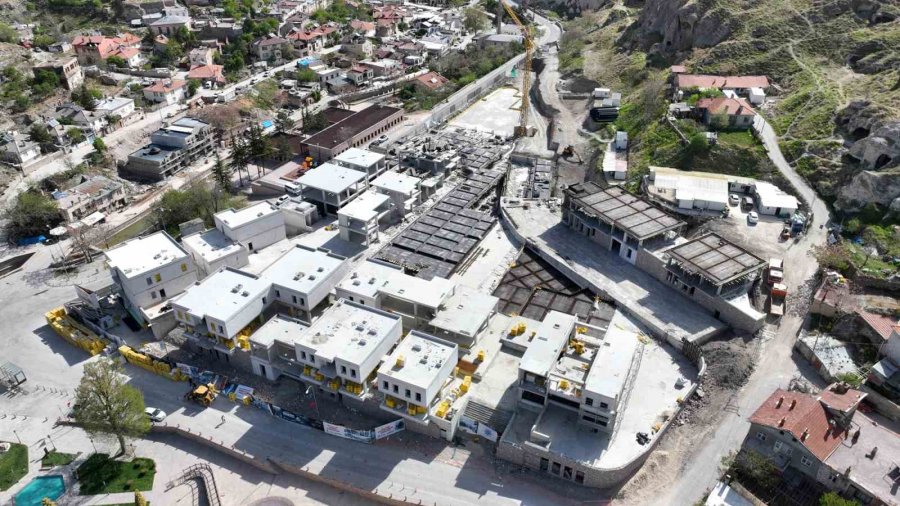 Sille Kapalı Otopark, Karma Yapılar Ve Meydan Düzenlemesi Projesi Yapımı Devam Ediyor