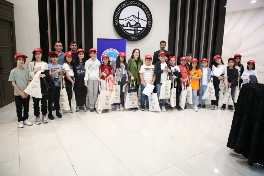 Projeler, Melikgazi Belediyesi’nde Jüri Karşısına Çıktı