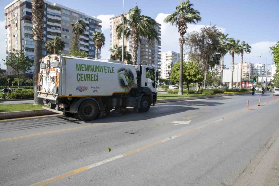 Mersin’de Belediye Ekipleri Yağış Dolayısıyla Teyakkuza Geçti