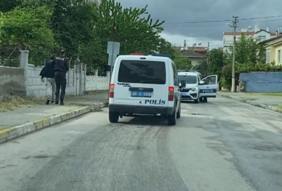 Aksaray’da Film Sahnelerini Aratmayan Şüpheli-polis Kovalamacası Kamerada