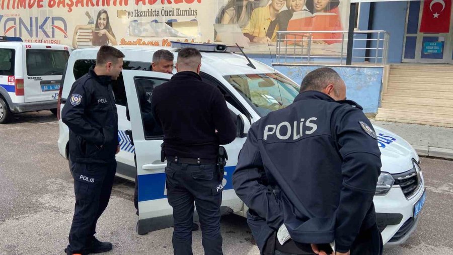 Aksaray’da Film Sahnelerini Aratmayan Şüpheli-polis Kovalamacası Kamerada