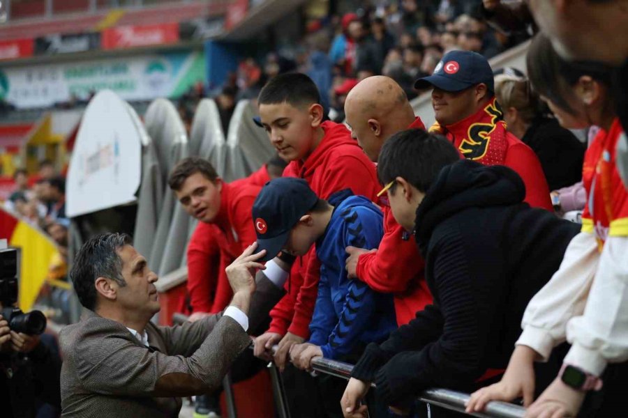 İl Emniyet Müdürü Aydın Özel Sporcularla Özel İlgilendi