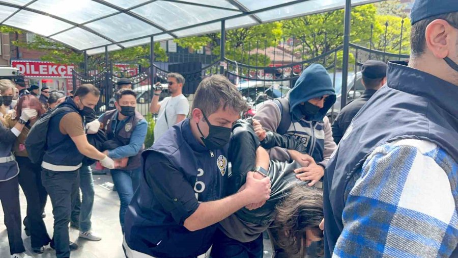 1 Mayıs’ta Gerçekleşen Tutuklamalara Tepki Gösteren 5 Şüpheli Adliyeye Sevk Edildi