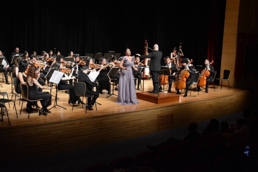 Gençlik Senfoni Orkestrası Müzikseverlerle Buluştu