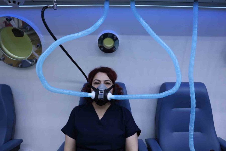 Denizin 14 Metre Altındaki Basınca Eşdeğer Ortamda Oksijen Tedavisi Hastalara Şifa Oluyor