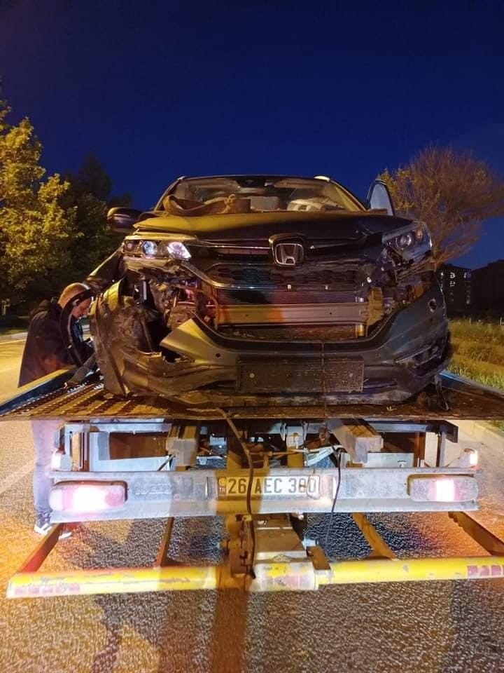 Kontrolden Çıkarak Takla Atan Cip Kullanılamaz Hale Geldi