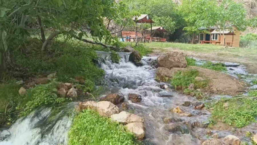 Kayseri’de Turistlerin Yeni Gözdesi: Yeşilköy Şelalesi