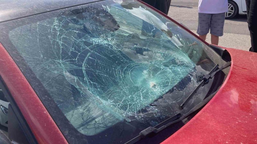 Otomobil İle Motosiklet Çarpıştı: 1 Ölü