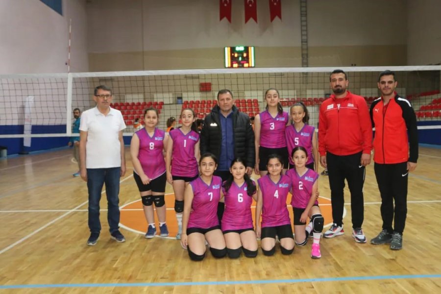 Erva Spor Kulübü Voleybol Takımı Yarı Finalde