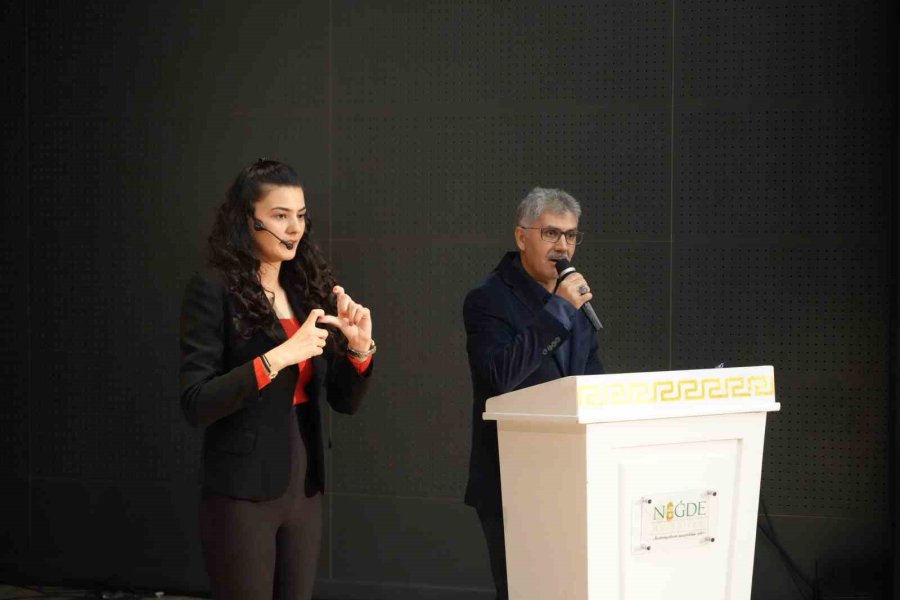 Niğde’de İşaret Dili Eğitimi Alan 28 Öğrenci Sertifika Aldı