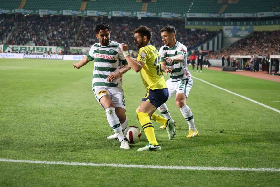 Trendyol Süper Lig: Konyaspor: 0 - Fenerbahçe: 0 (ilk Yarı)