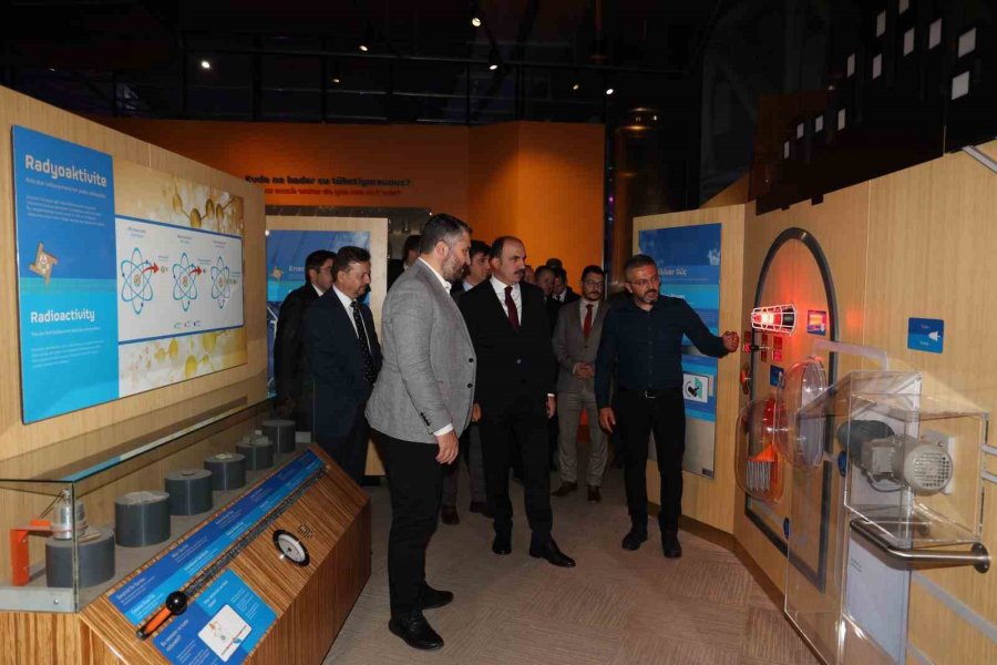 Sanayi Ve Teknoloji Bakan Yardımcısı İnan Konya Bilim Merkezi’ndeki Çalışmaları İnceledi