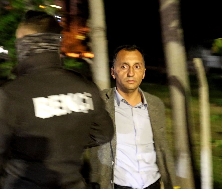 Polis Ehliyet İstedi, Alkollü Sürücü İse Ayakkabı: İlginç Diyalog Kamerada