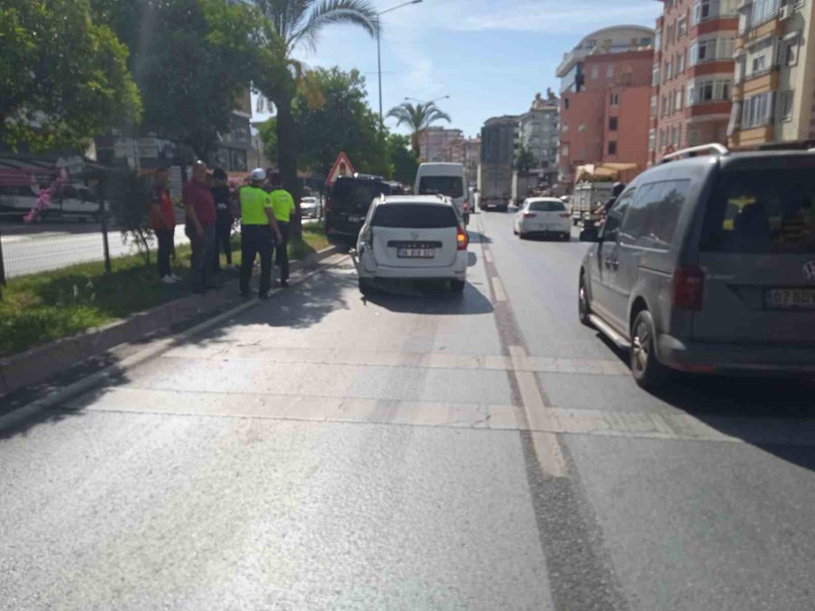 Alanya’da 4 Araçlı Zincirleme Trafik Kazası