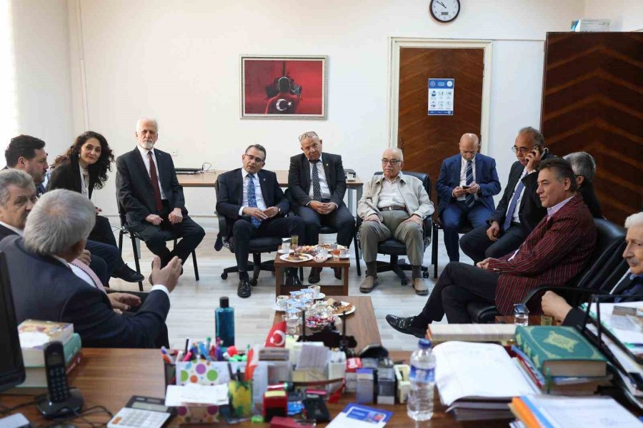 Öğrencilerle Buluşan İş İnsanları Değerli Tavsiyeler Verdi