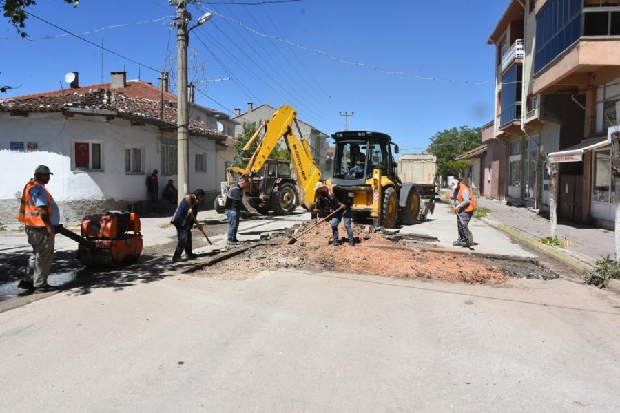 İnönü Belediyesi Asfaltlarda Yama Çalışması Başlattı