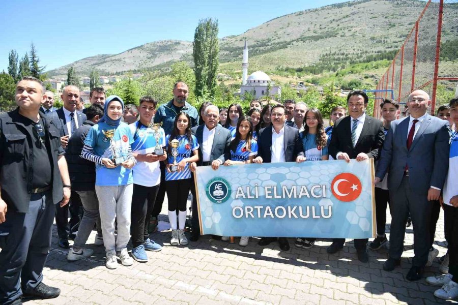Yahyalı Erva Spor Okulları Açıldı