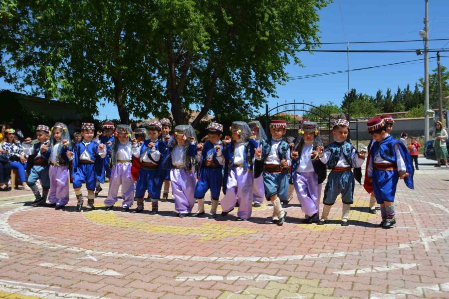 Kulu’da Anaokulu Öğrencilerinden Anneler Günü Etkinliği