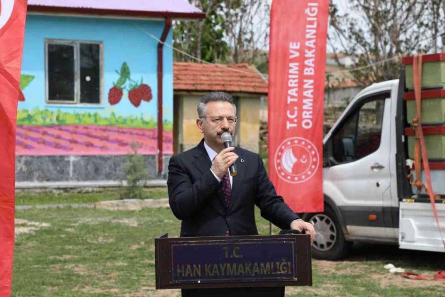 Han İlçesi’nde Arıcılığın Geliştirilmesine Yönelik Yatırımlar Devam Ediyor
