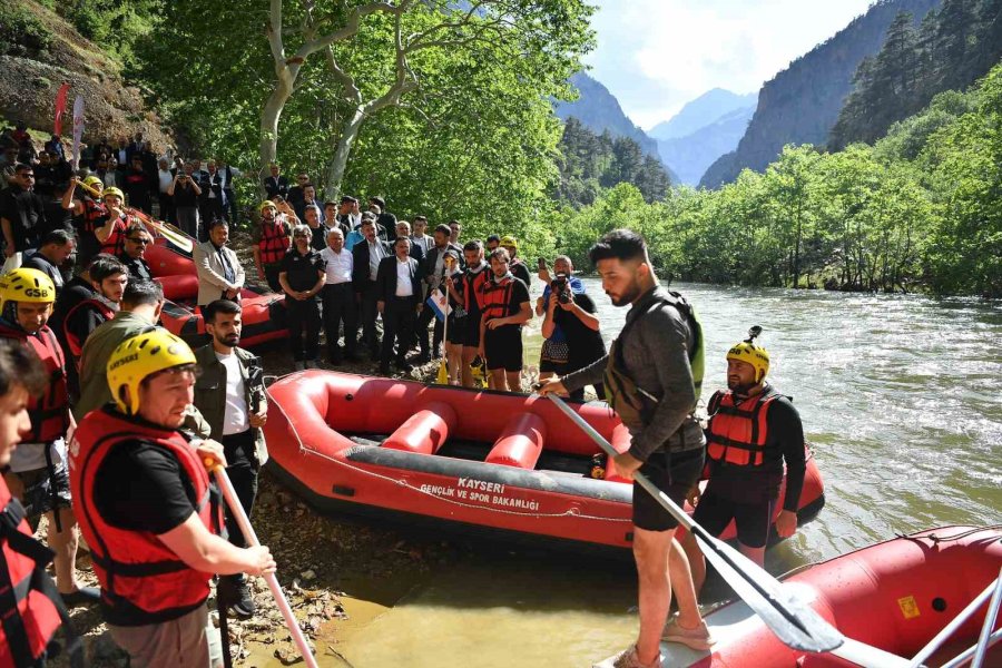 Zamantı Irmağı’ndaki “rafting” Yarışının Startı Verildi