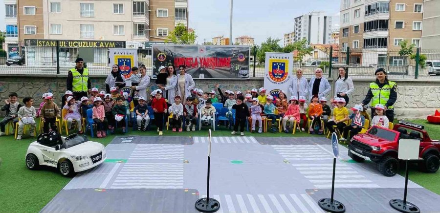 Jandarmadan Öğrencilere Trafik Eğitimi