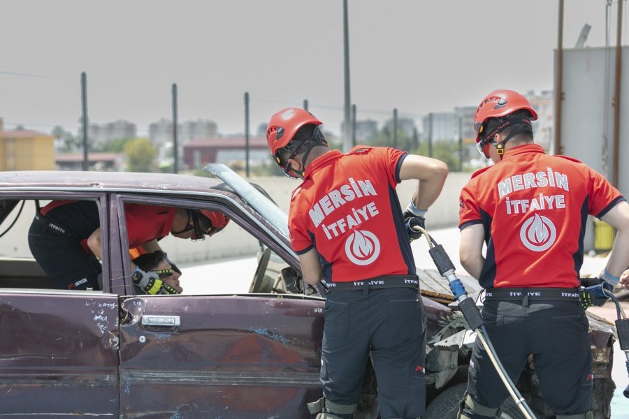 Mersin’de 50 Yeni İtfaiye Eri Göreve Başladı