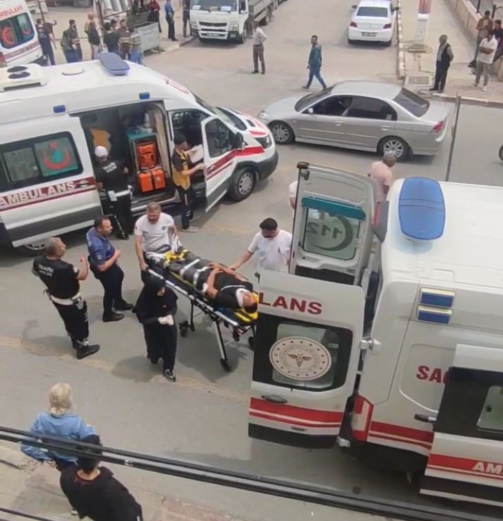 İki Motosikletli Çarpıştı, 2 Kişi Yaralandı: O Anlar Kamerada