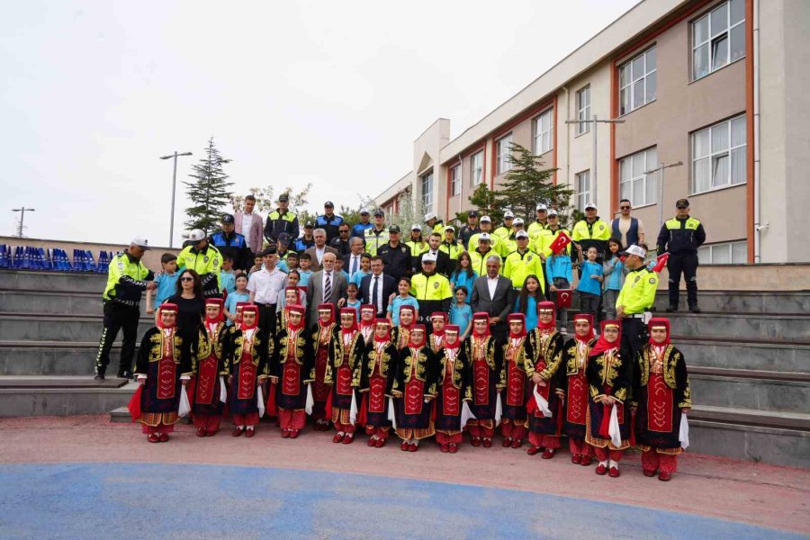 Niğde’de Trafik Haftası Düzenlenen Etkinlikle Kutlandı