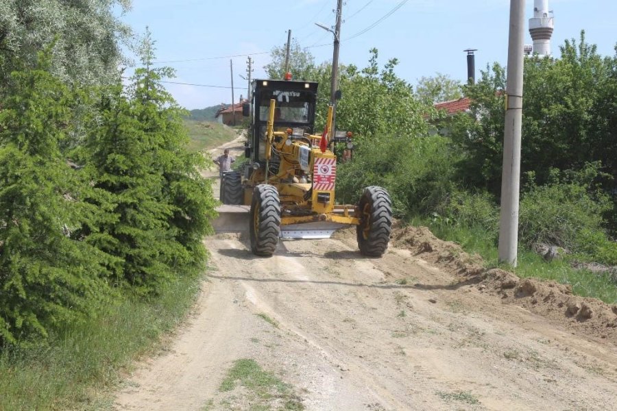 İnönü Belediyesi Kilitli Parke Taşı Döşeme Çalışmalarıyla Fark Oluşturuyor