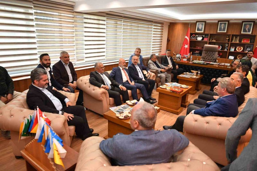 Büyükkılıç’tan Mhp’ye İade-i Ziyaret