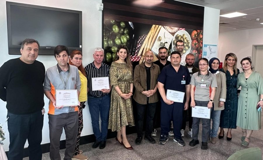 Mersin Şehir Hastanesi Yöneticileri, Engelli Personelle Bir Araya Geldi