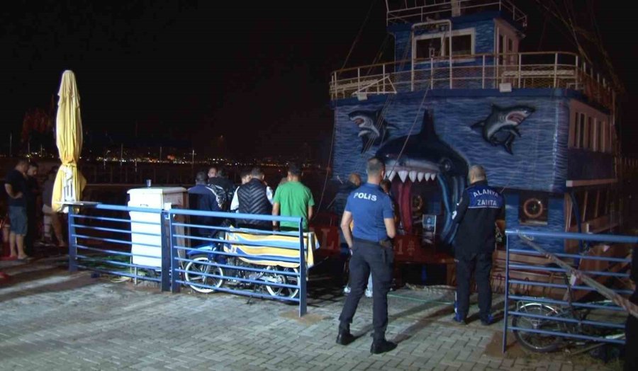 Alanya’da Tur Teknesinde Korkutan Yangın